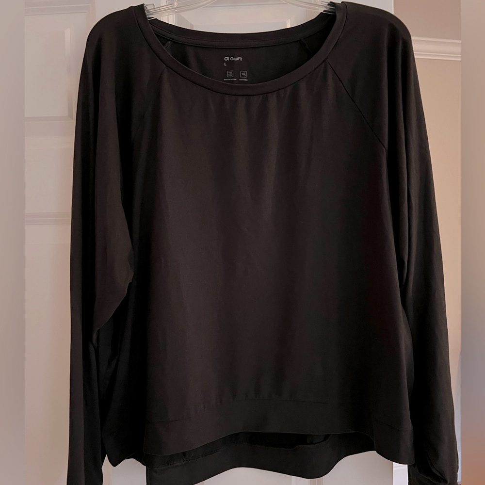 Black long sleeve Gap Fit shirt
